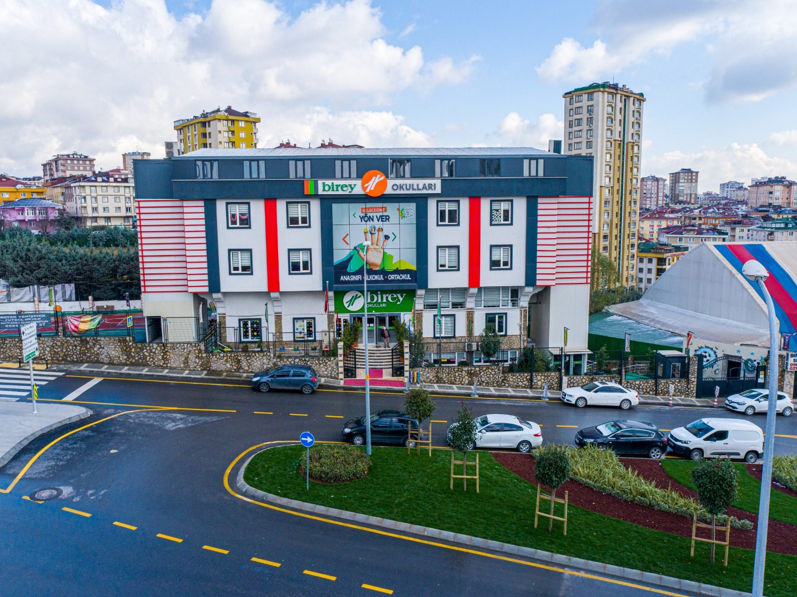 İstanbul Ümraniye Birey İlkokul ve Ortaokul kampüsü
